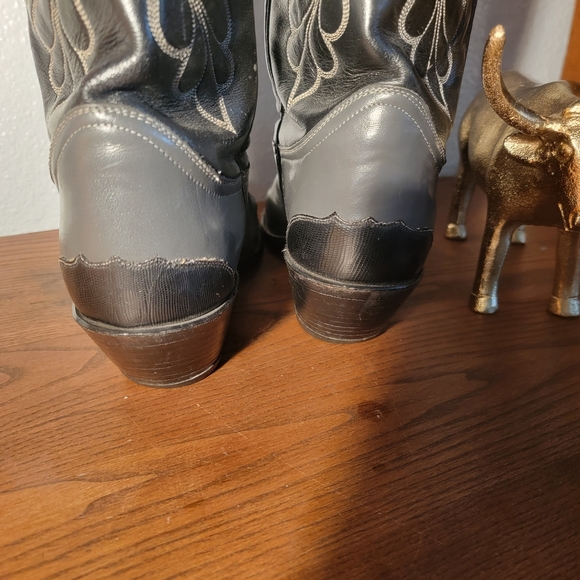 COPY - Tony Lama cowboy boots 9.5 E - Picture 6 of 9